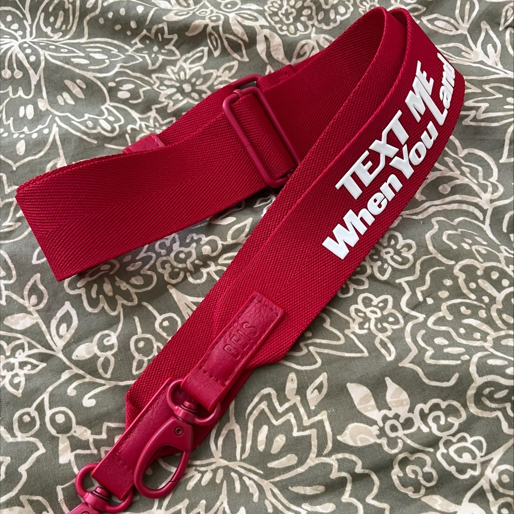 Beis Lonely Ghost Shoulder Strap Red